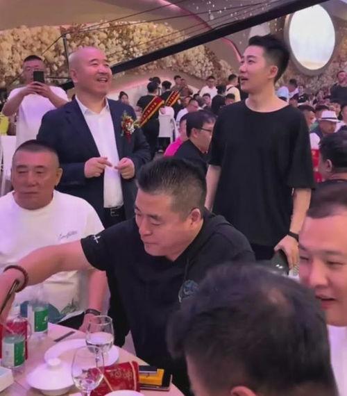 网爆婚礼爆料视频完整版,揭秘明星大婚幕后真相 第2张 网爆婚礼爆料视频完整版,揭秘明星大婚幕后真相 第2张